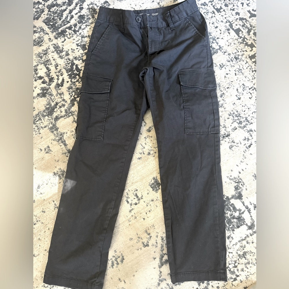 Old Navy Men’s Straight Leg Cargo Pants; size 30/30
